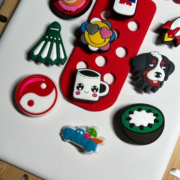 Croc Charms Random Selection - #133 - Picture 2 of 3